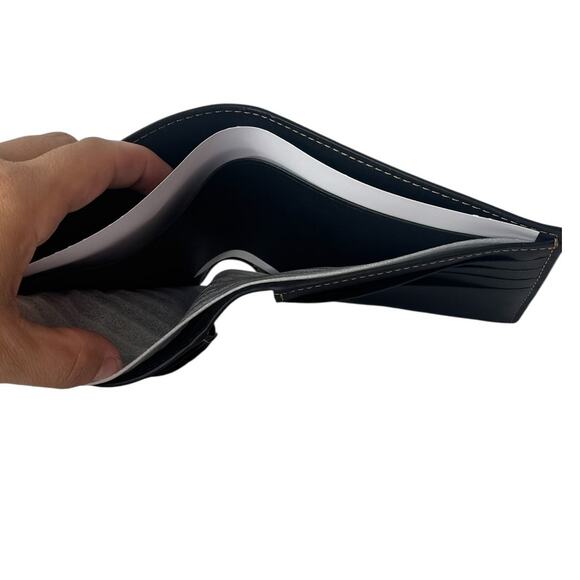 Coach Wallet In Signature Canvas With Varsity Stripe - Picture 4 of 9